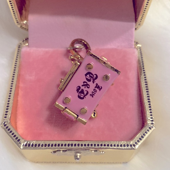 Juicy Couture Pink Dog Carrier Charm Like New Excellent Condition - Picture 4 of 13